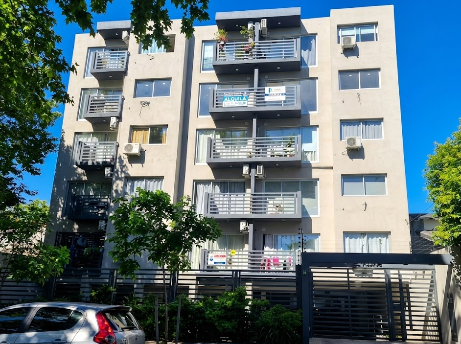 Consultorios Río Piedras - Edificio